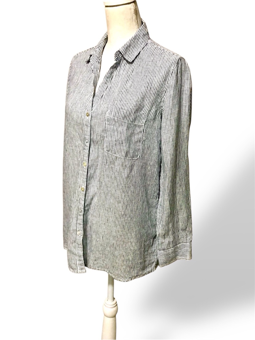 Sigrid Olsen 100% Linen Oversized blue and white striped Button Up Shirt - Picture 4 of 8